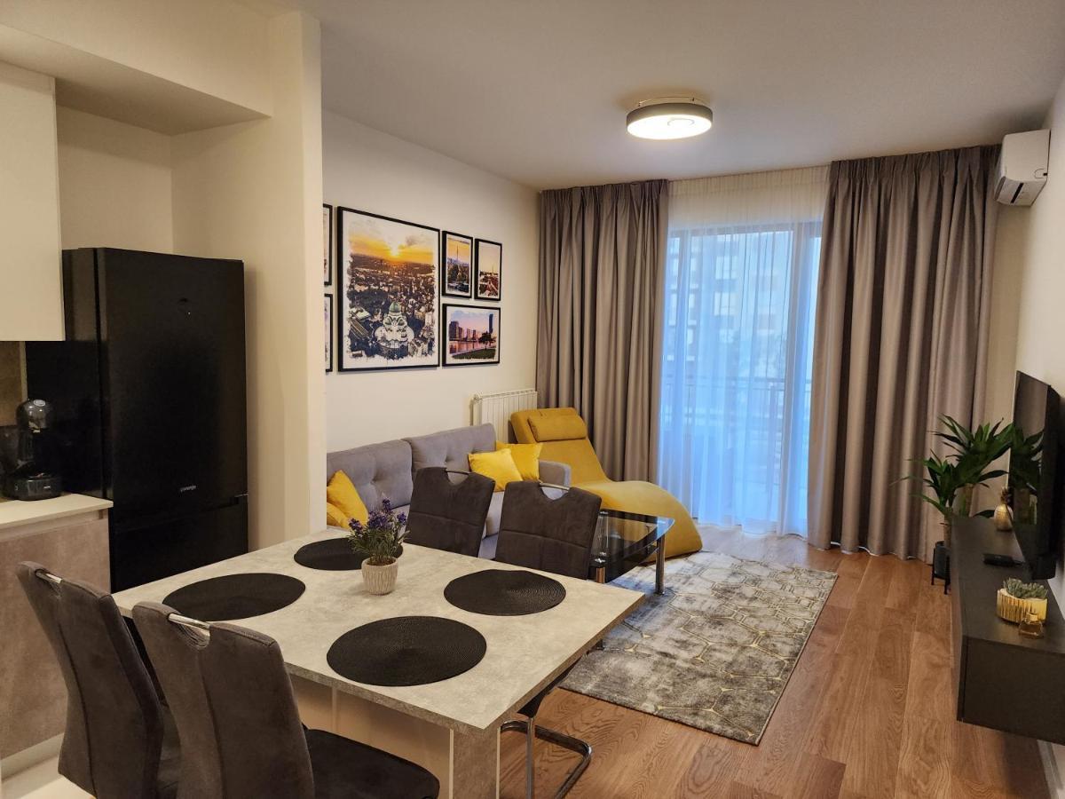 Ramonda - Waterfront Apartment